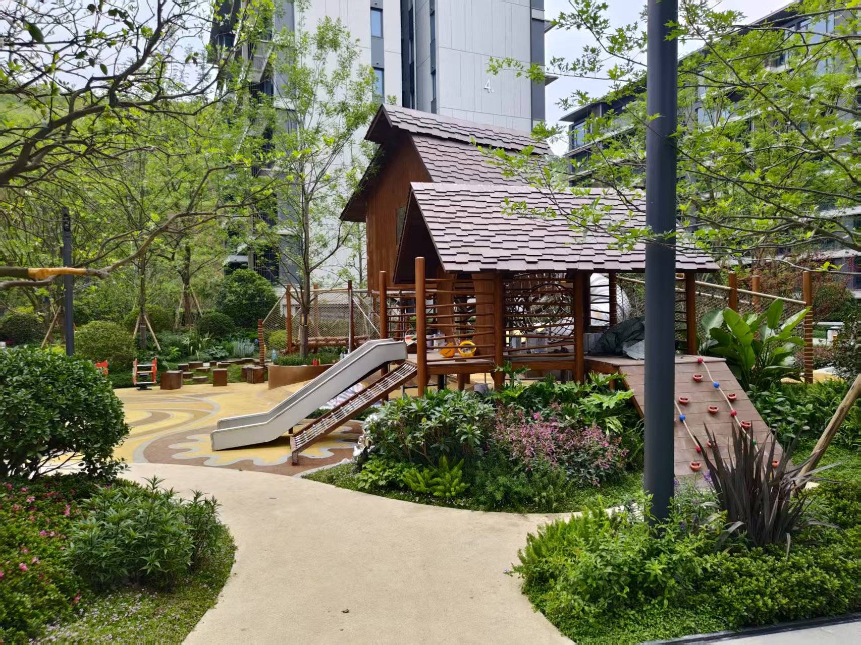 店幼教儿童滑梯户外淘气堡小区木质游乐设施